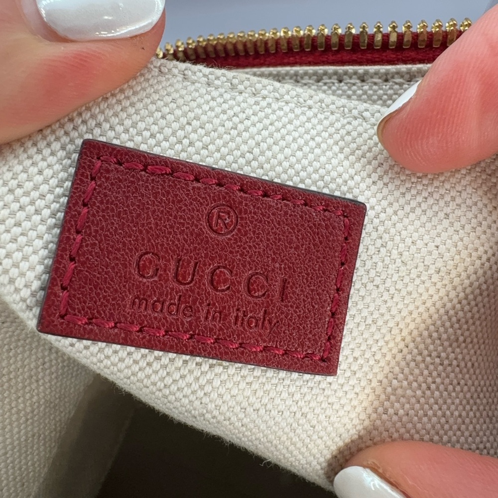 Gucci Blondie Burgundy Crossbody - Picture 9 of 13